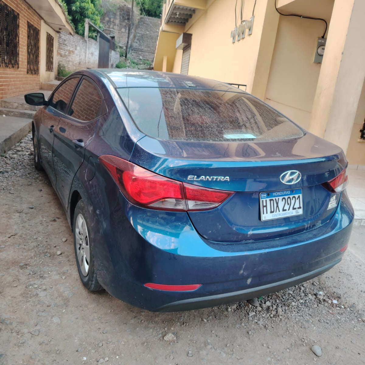 HYUNDAI ELANTRA 2016