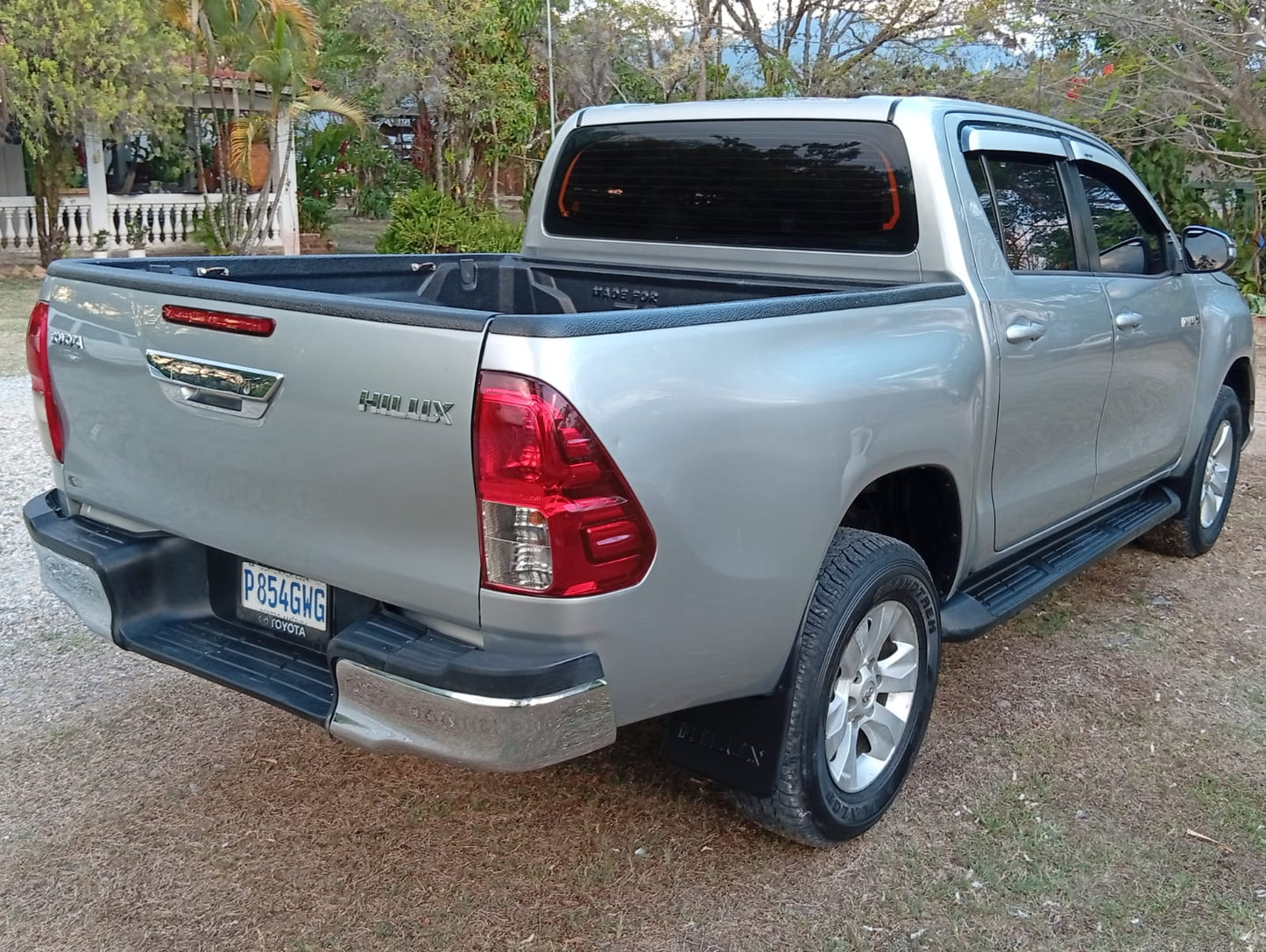TOYOTA HILUX 2018