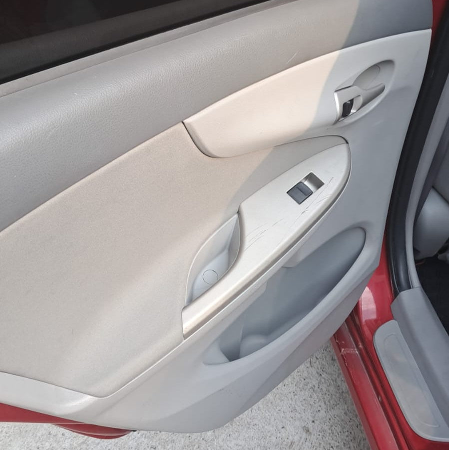 TOYOTA COROLLA 2010