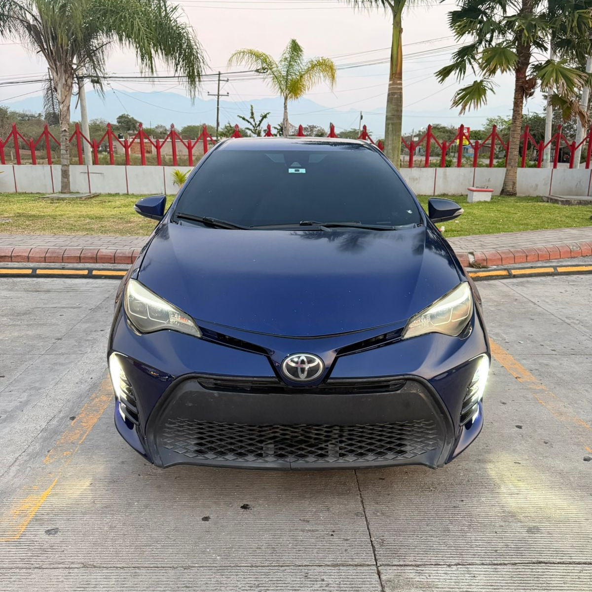 TOYOTA COROLLA 2017