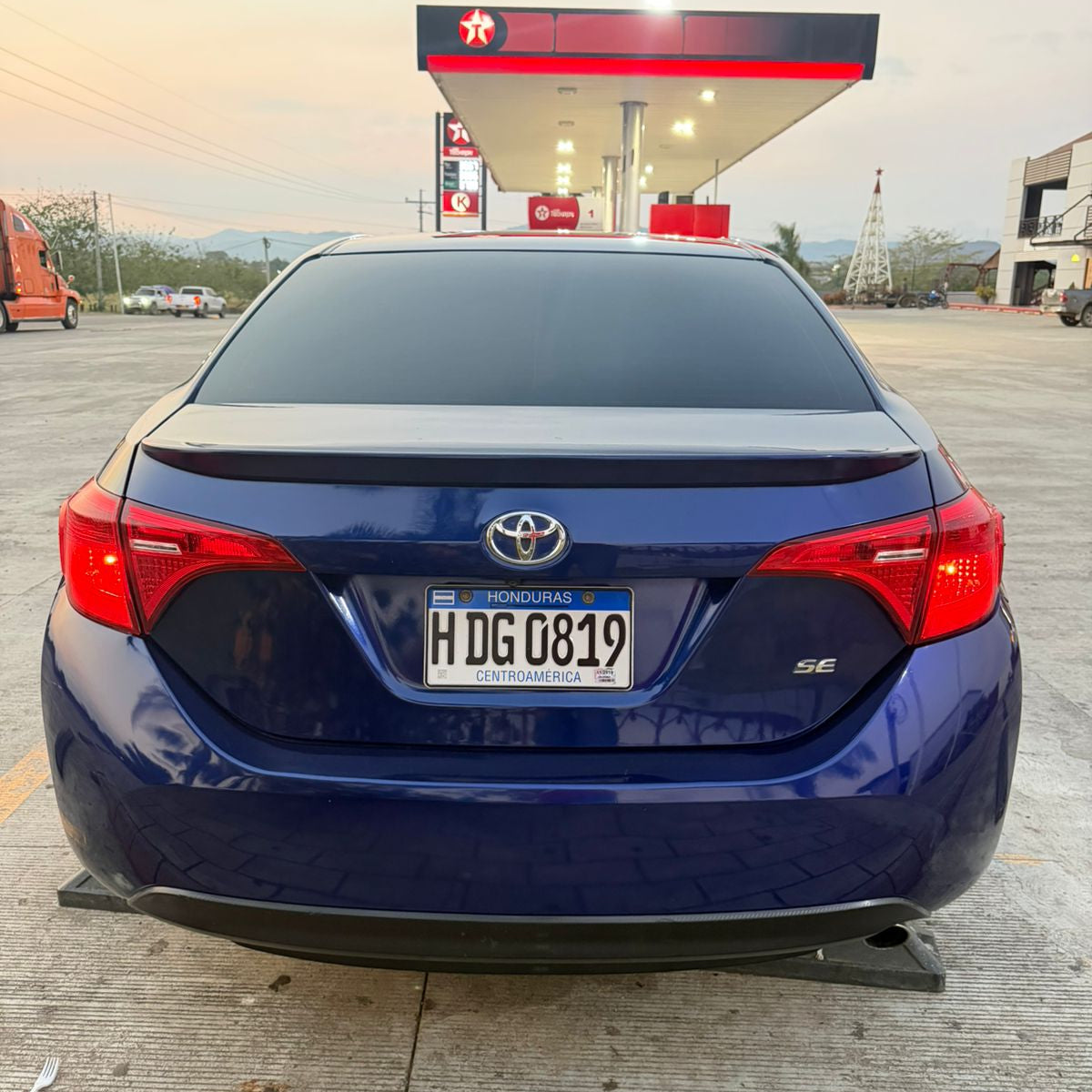 TOYOTA COROLLA 2017
