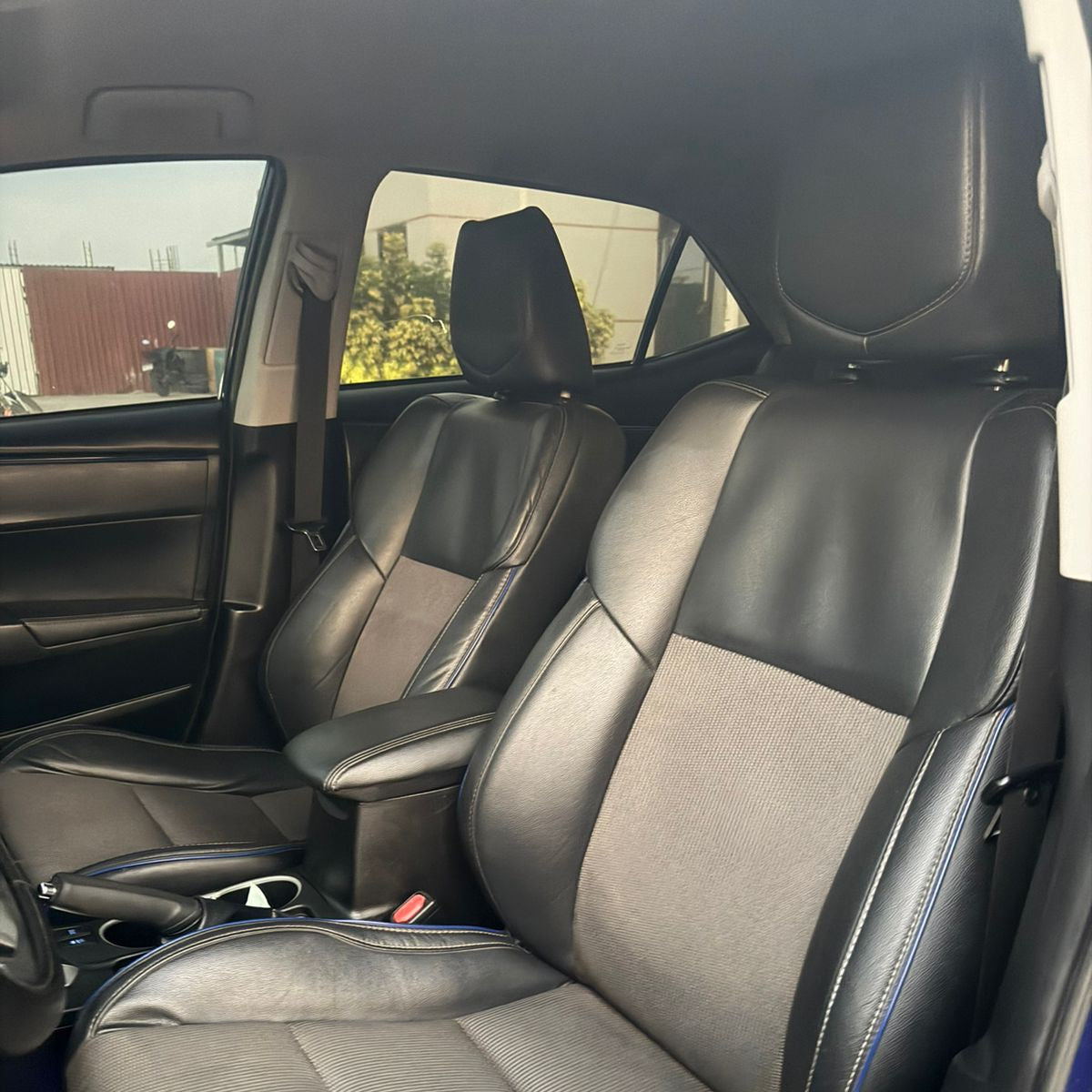 TOYOTA COROLLA 2017