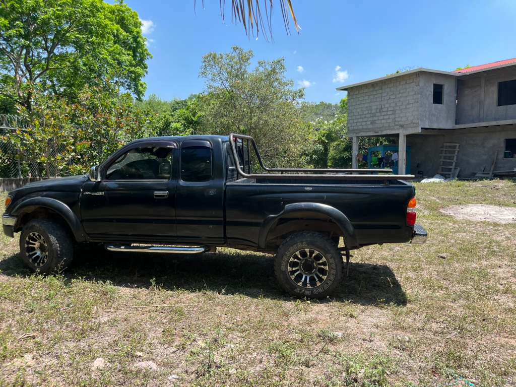 TOYOTA TACOMA 2003