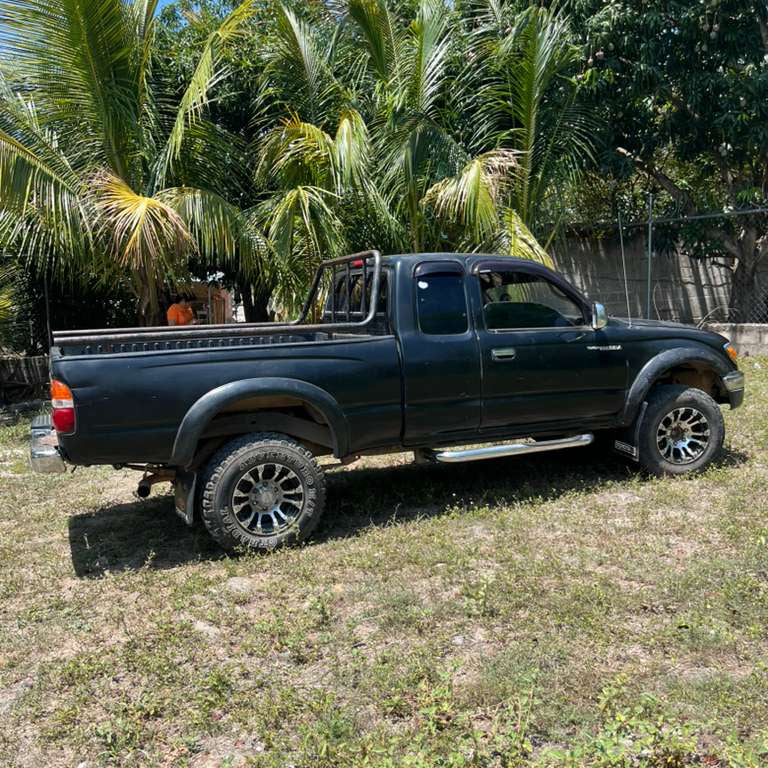 TOYOTA TACOMA 2003