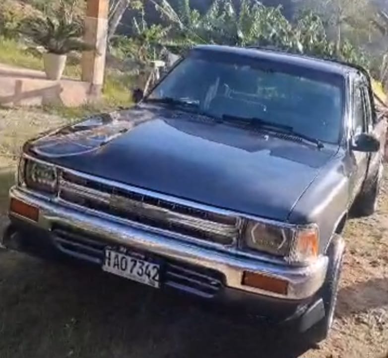 TOYOTA HILUX 22R 1991