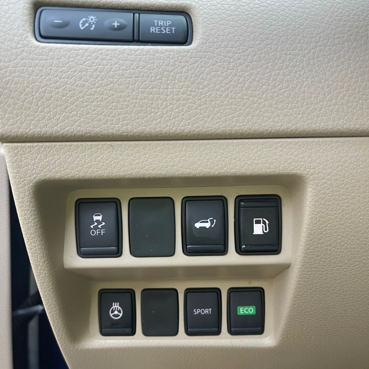NISSAN ROGUE 2018