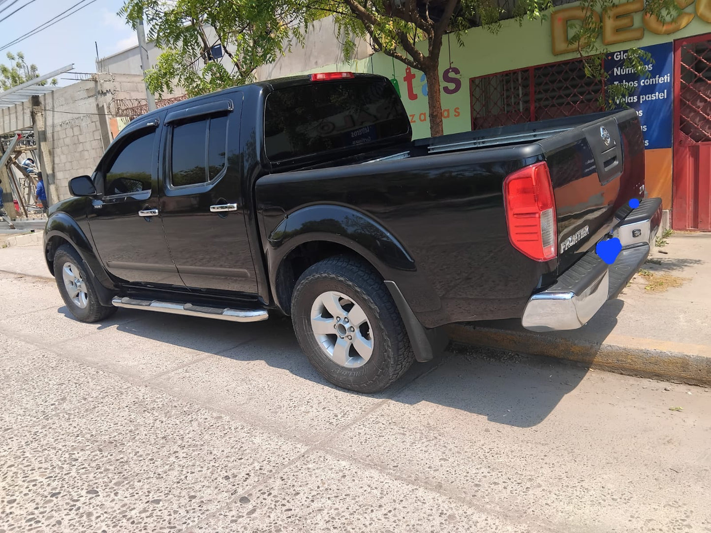 NISSAN FRONTIER 2011