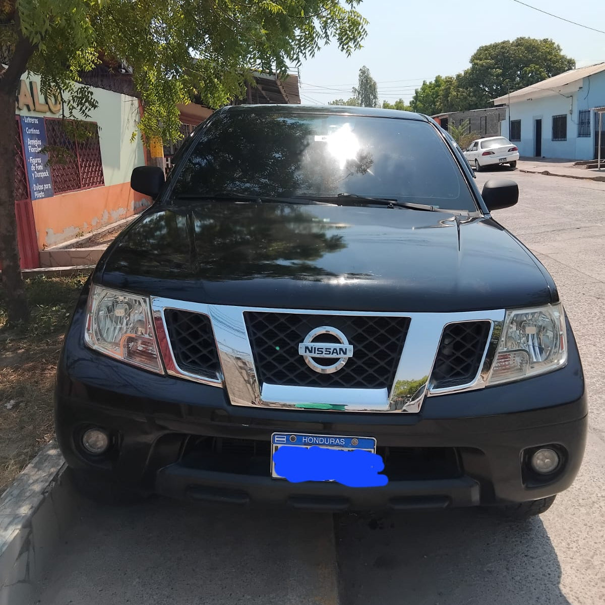 NISSAN FRONTIER 2011