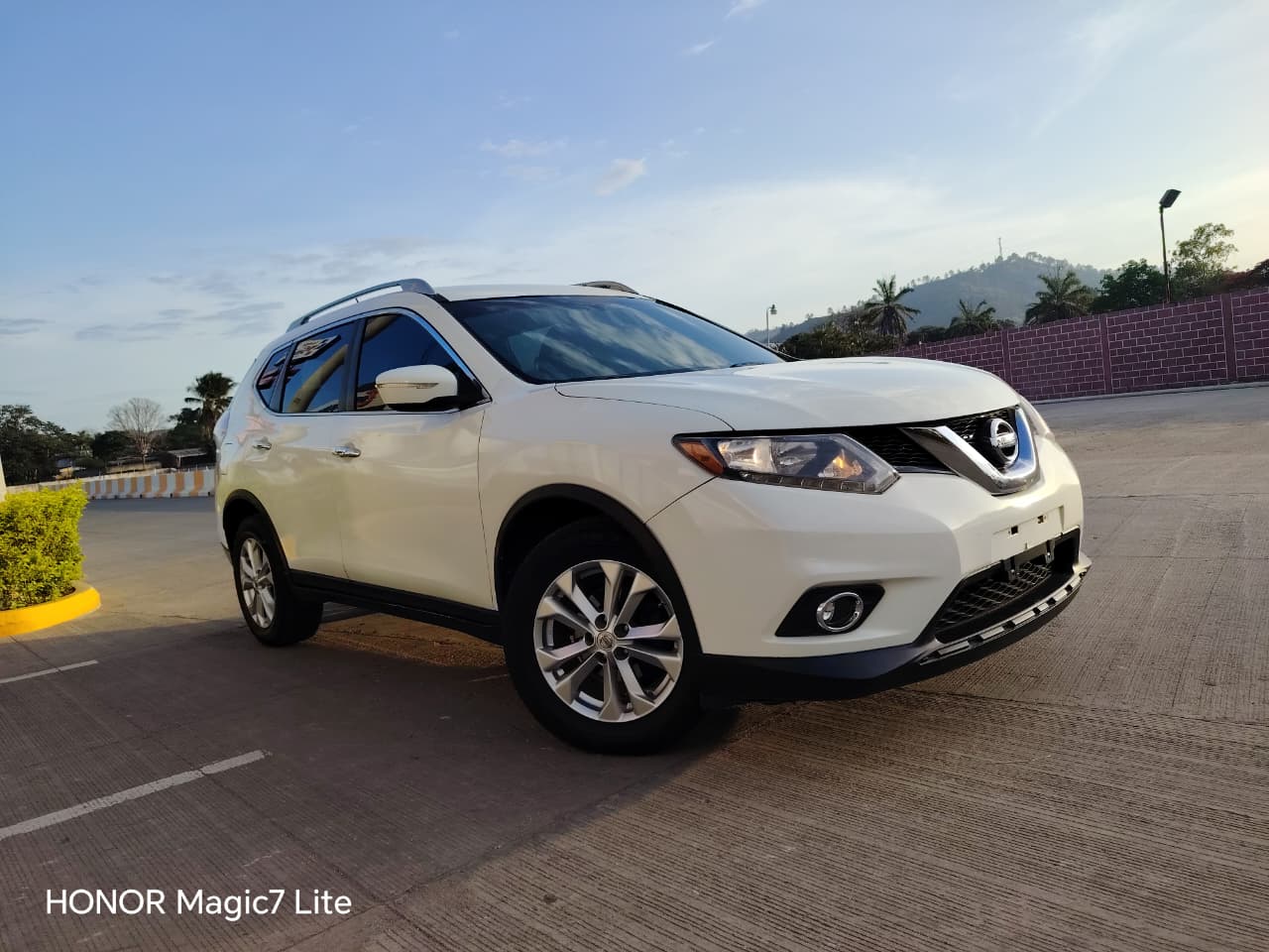 NISSAN ROGUE 2015
