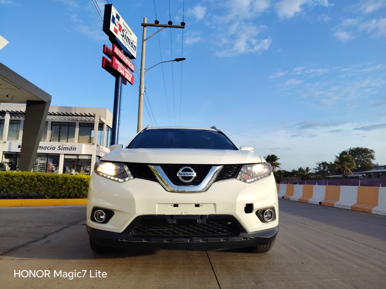 NISSAN ROGUE 2015