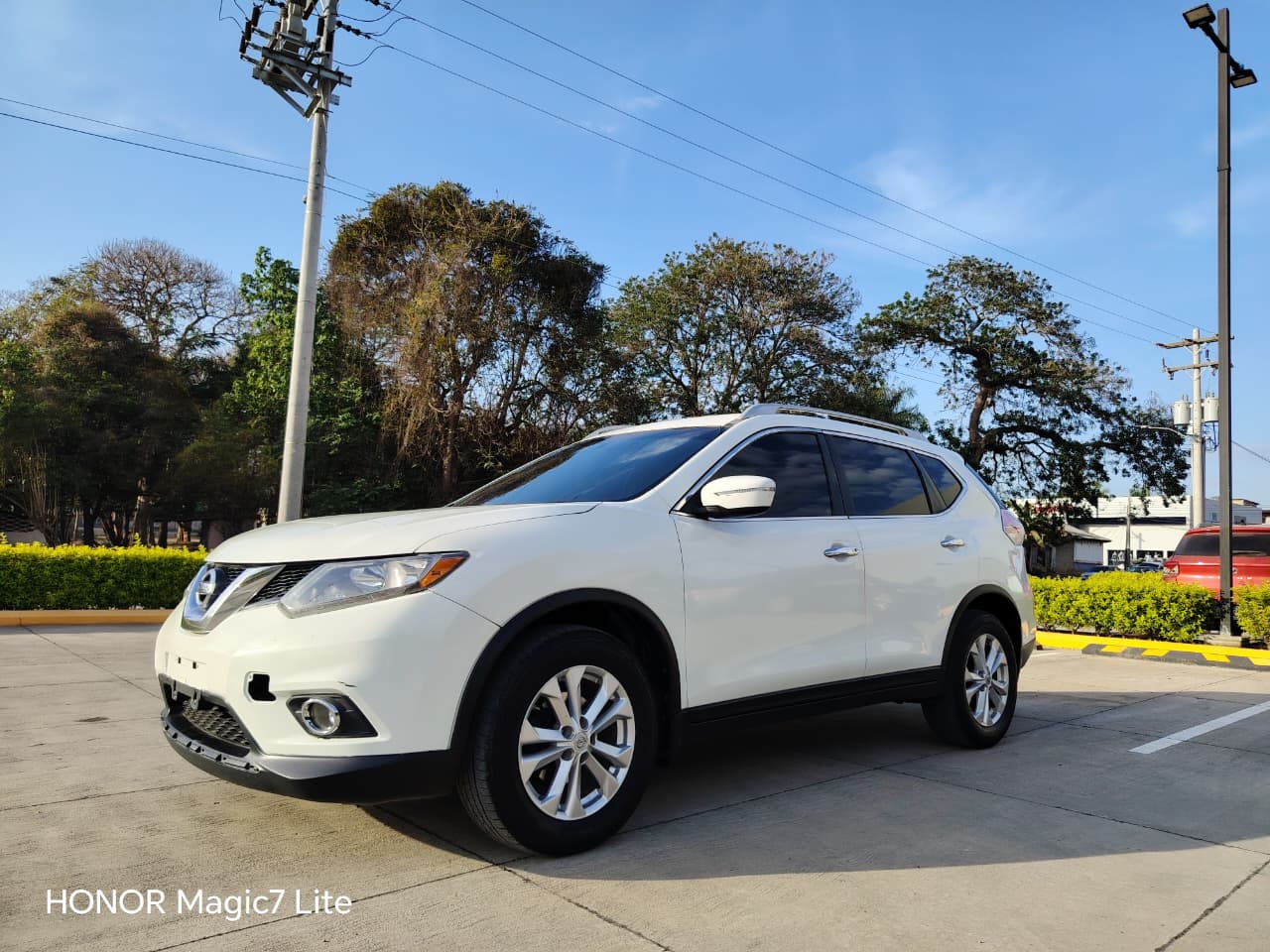NISSAN ROGUE 2015