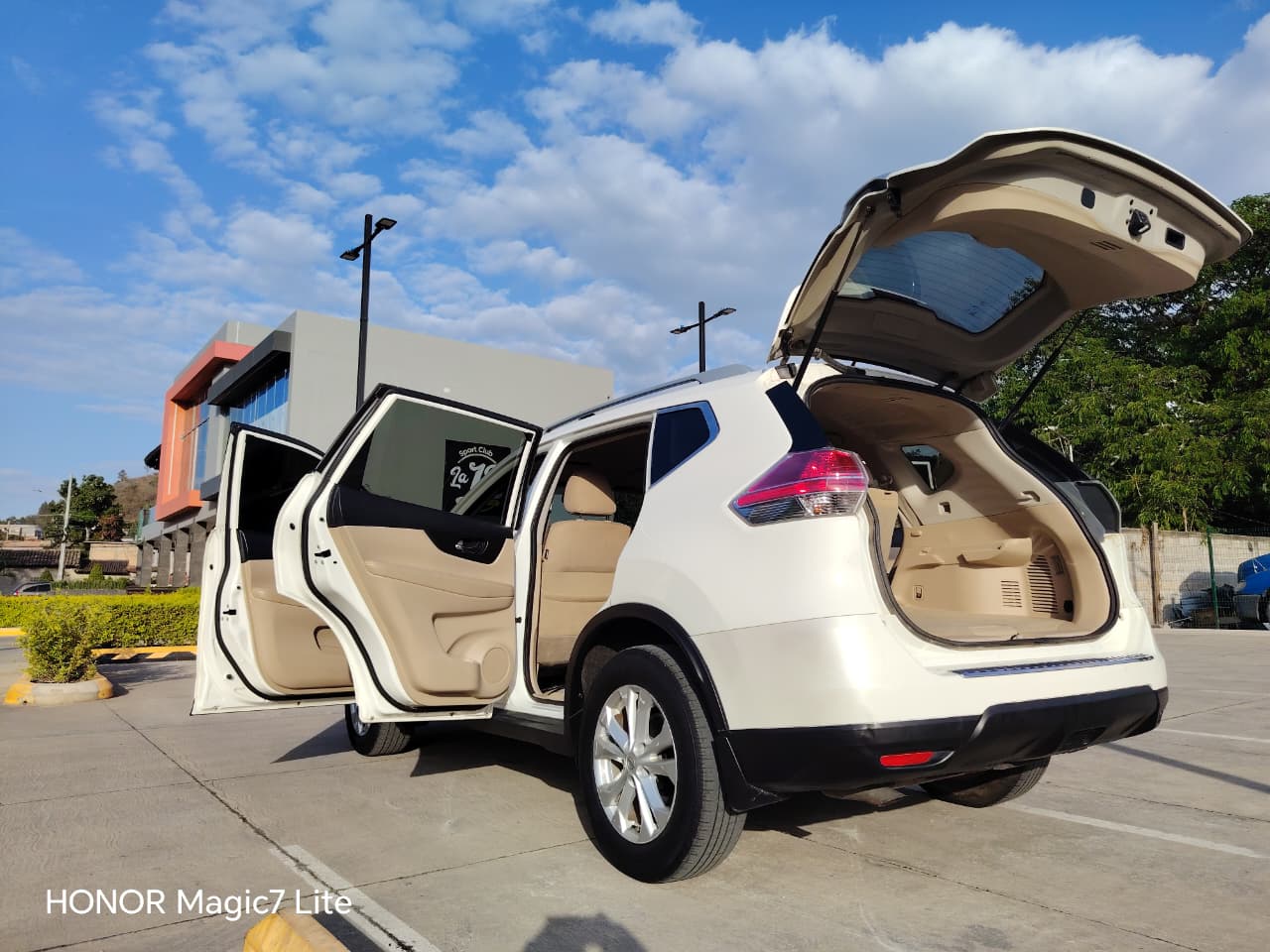 NISSAN ROGUE 2015