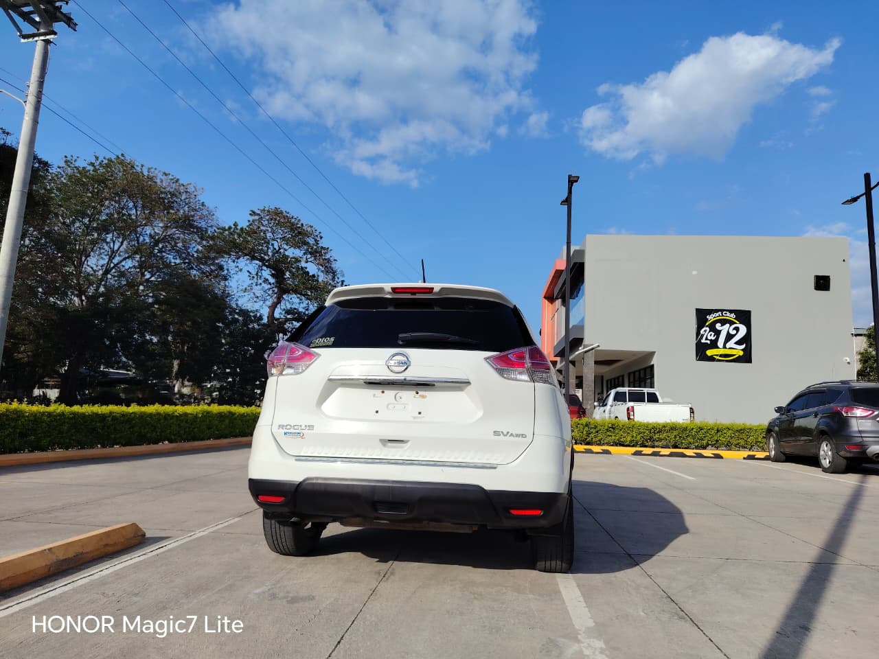 NISSAN ROGUE 2015
