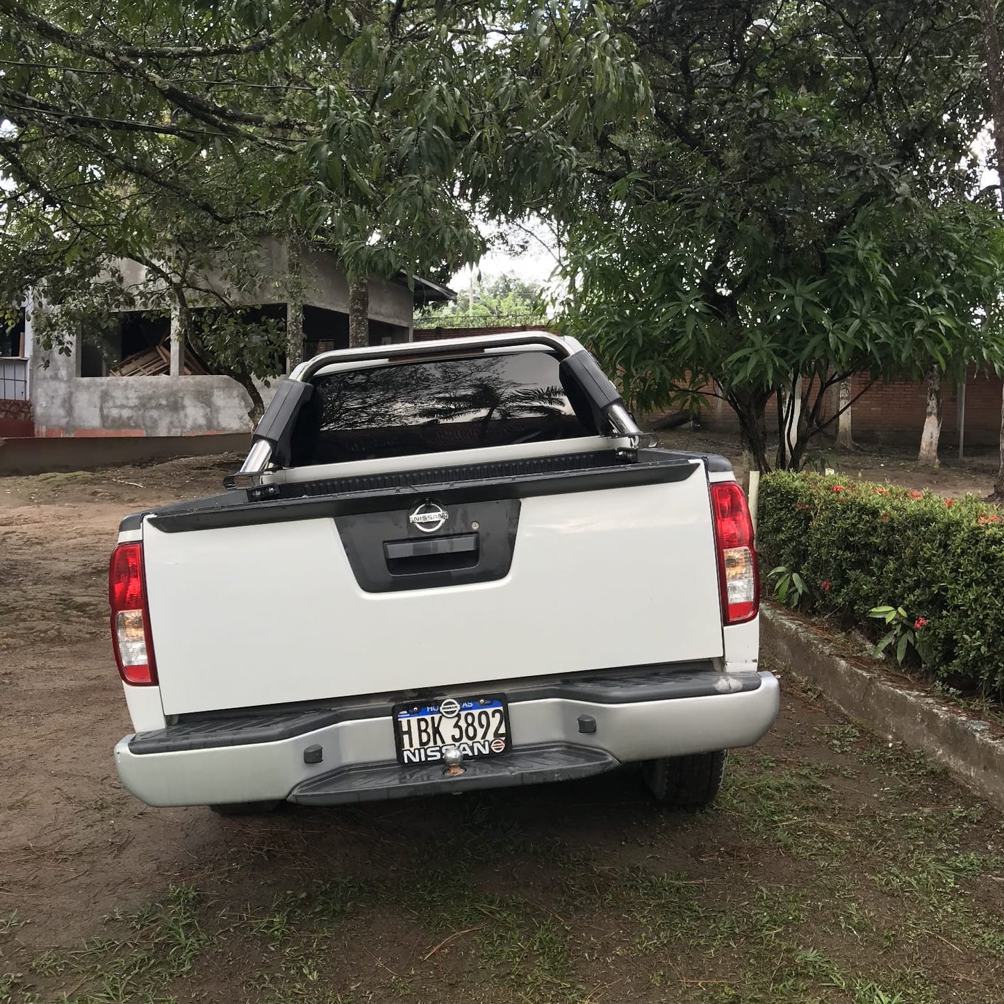 NISSAN FRONTIER 2017