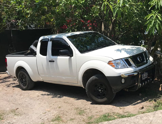 NISSAN FRONTIER 2017
