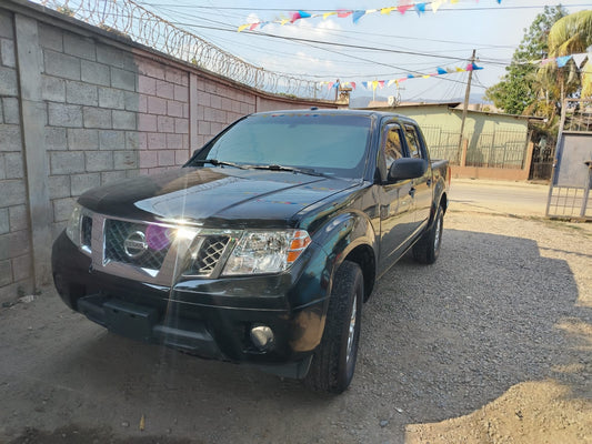NISSAN FRONTIER 2014