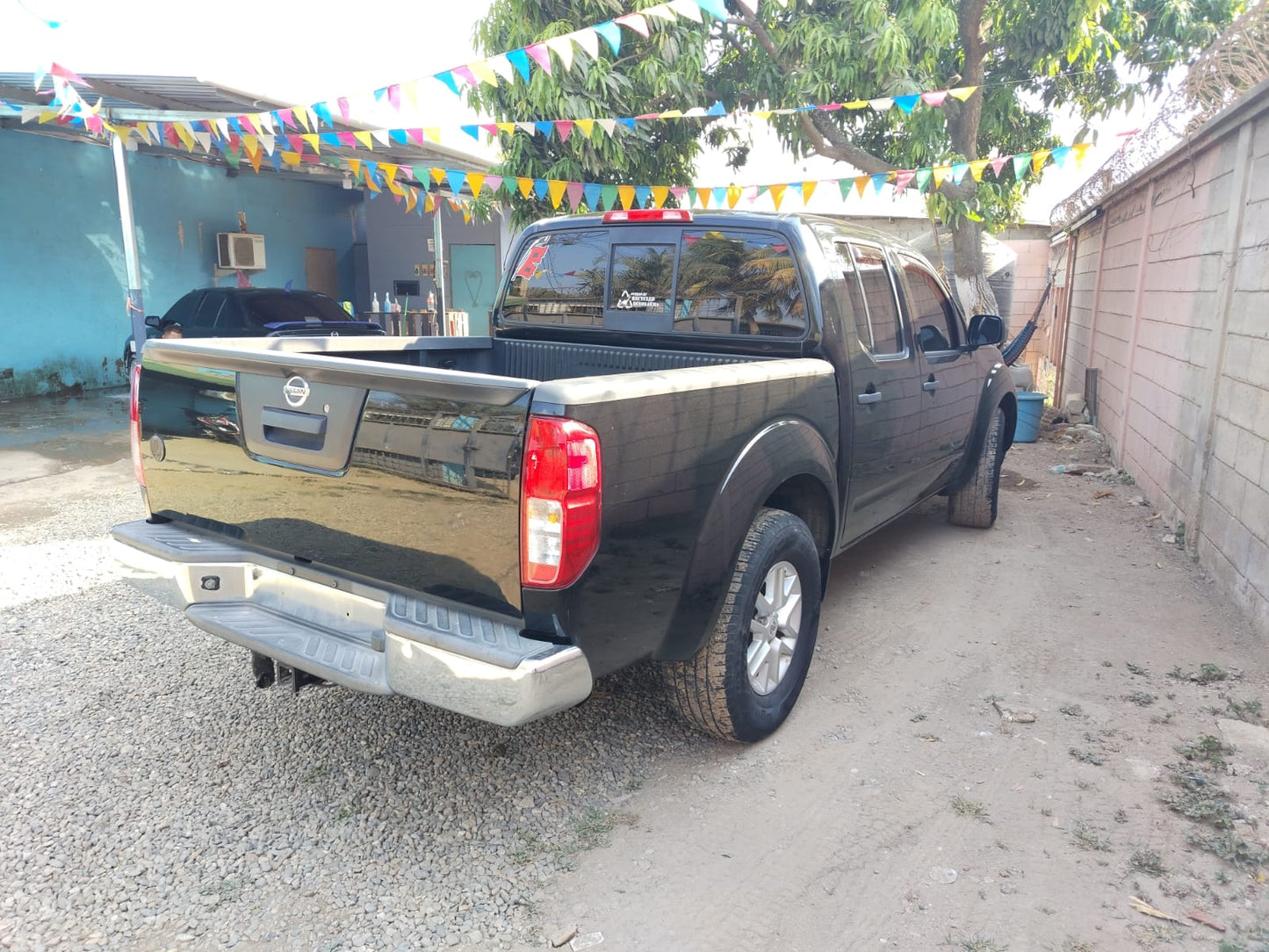 NISSAN FRONTIER 2014