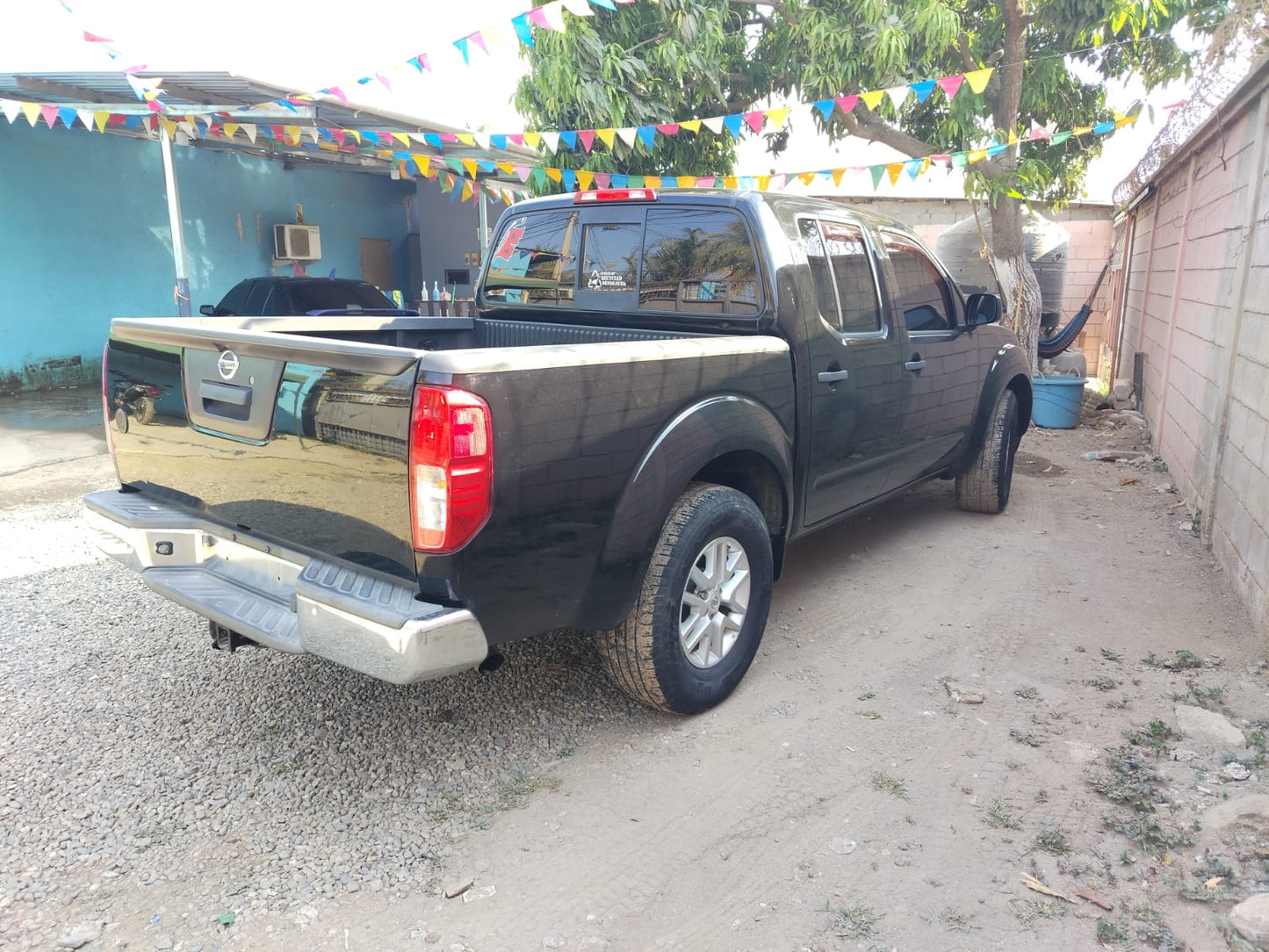NISSAN FRONTIER 2014