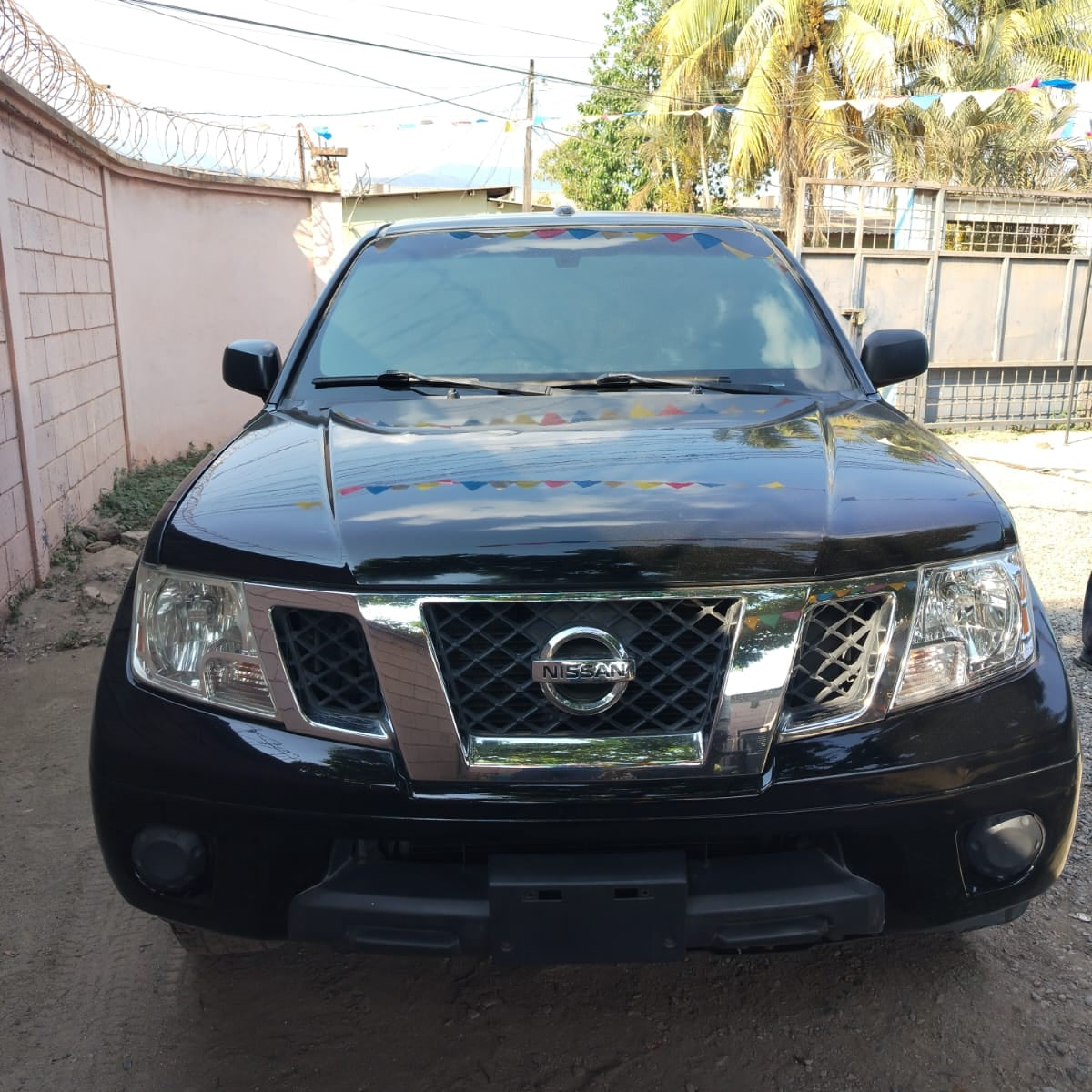 NISSAN FRONTIER 2014