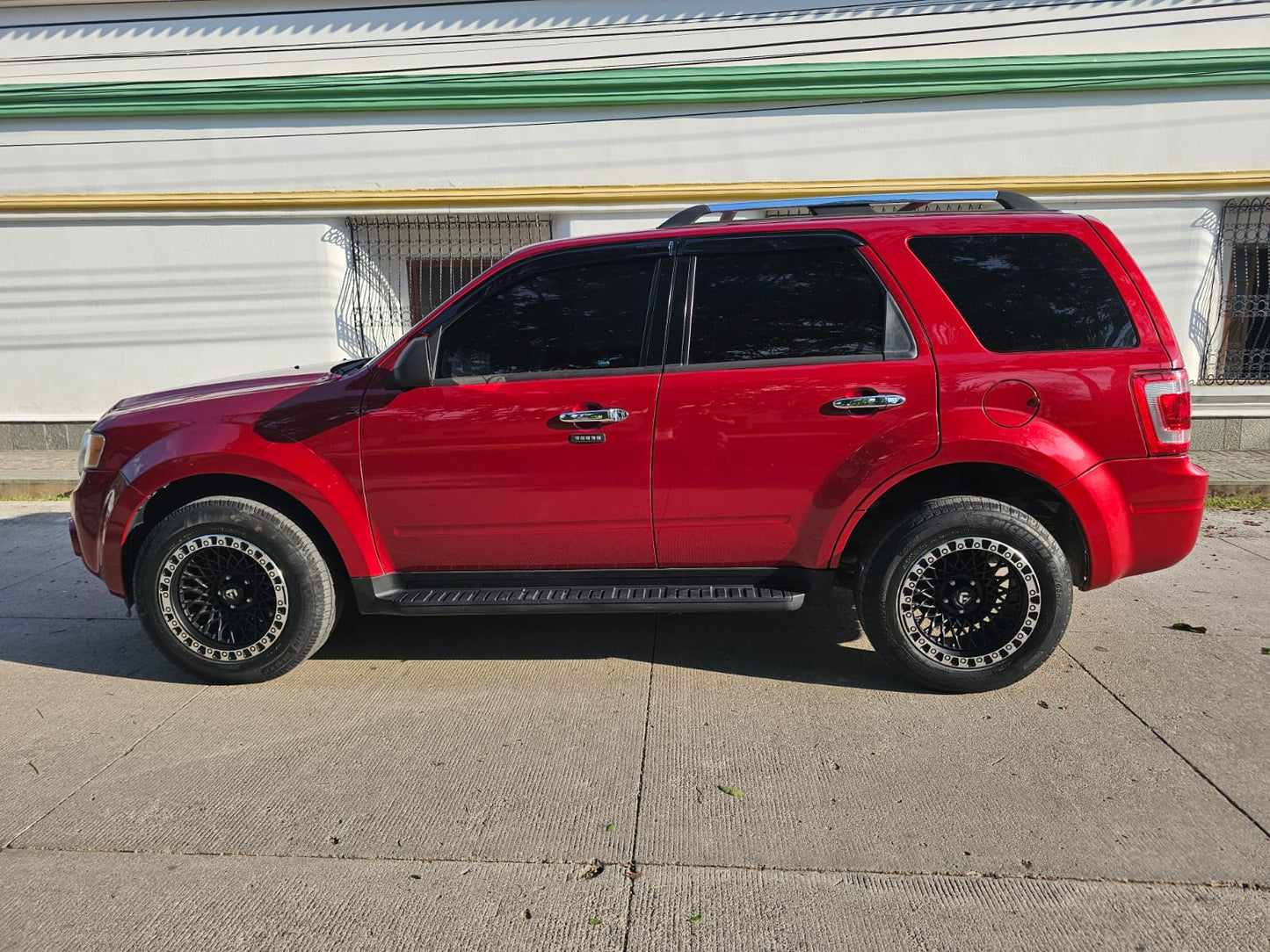 FORD ESCAPE 2010