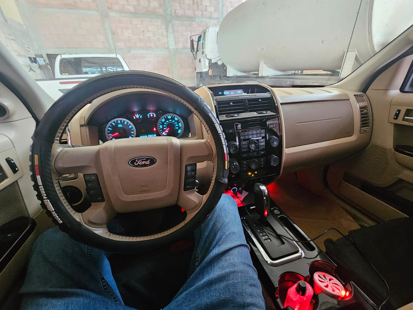 FORD ESCAPE 2010