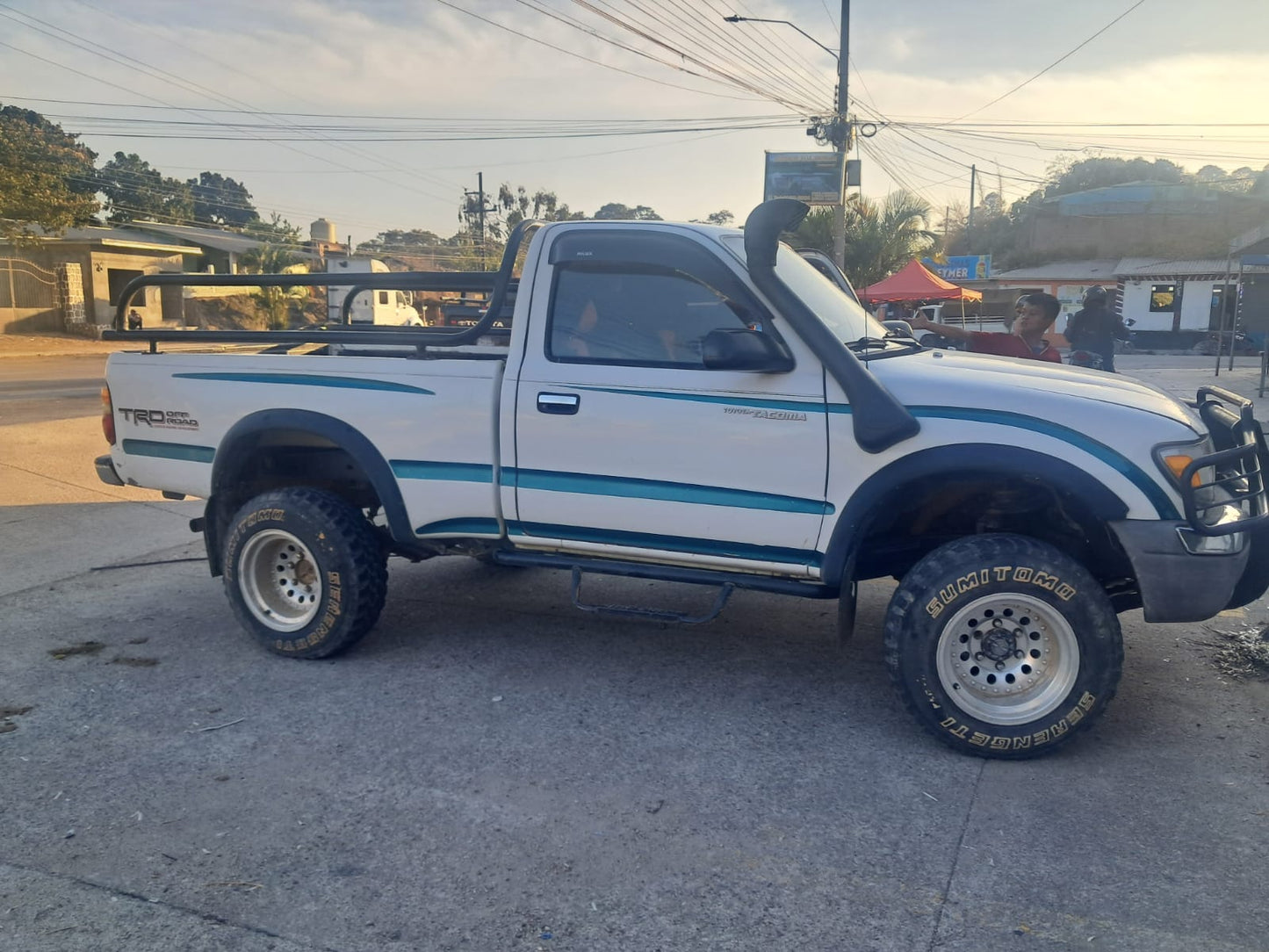 TOYOTA TACOMA 2000