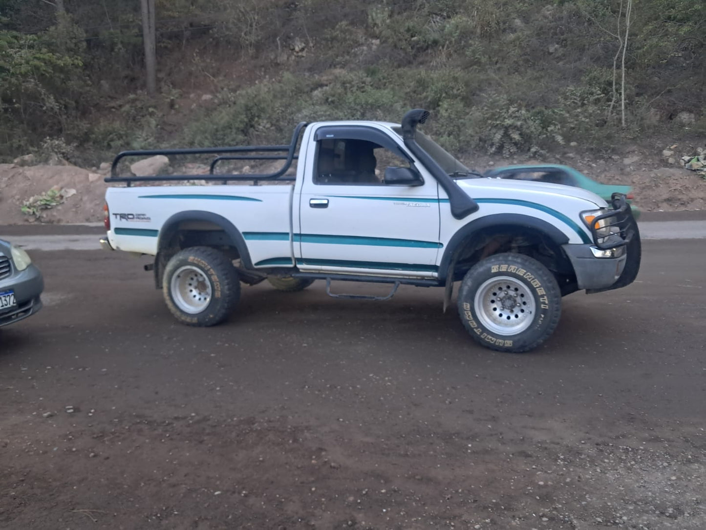 TOYOTA TACOMA 2000