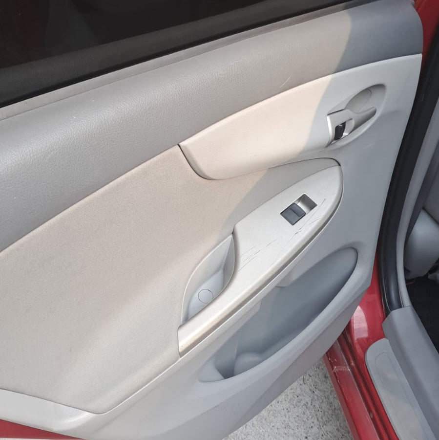 TOYOTA COROLLA 2010
