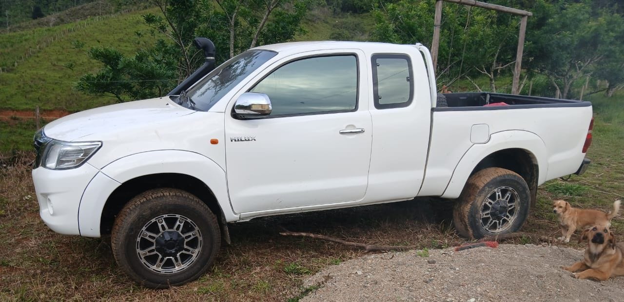 TOYOTA HILUX 2015
