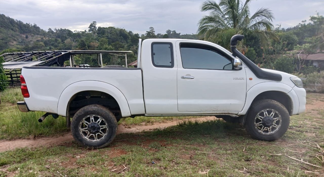 TOYOTA HILUX 2015