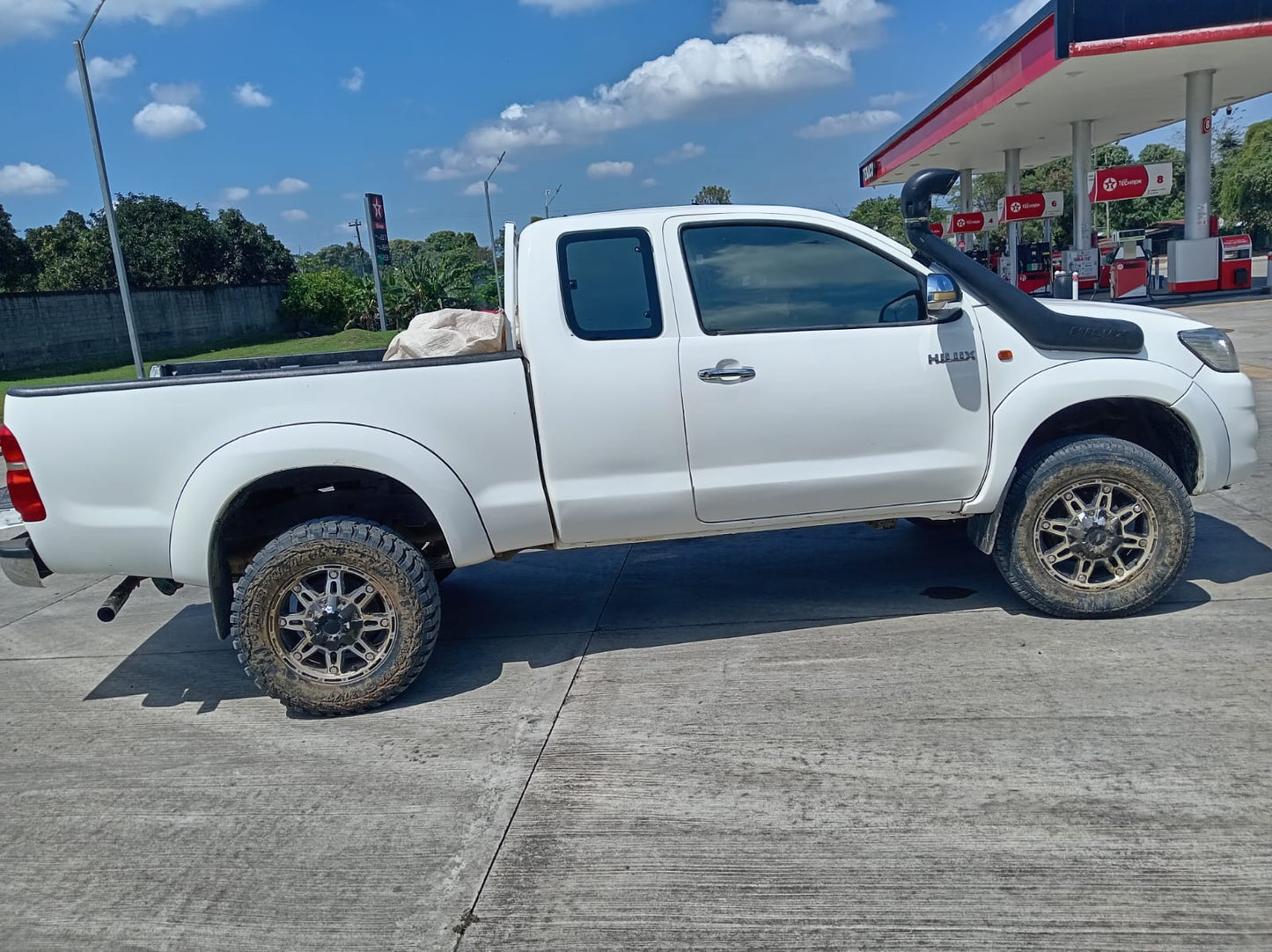TOYOTA HILUX 2015