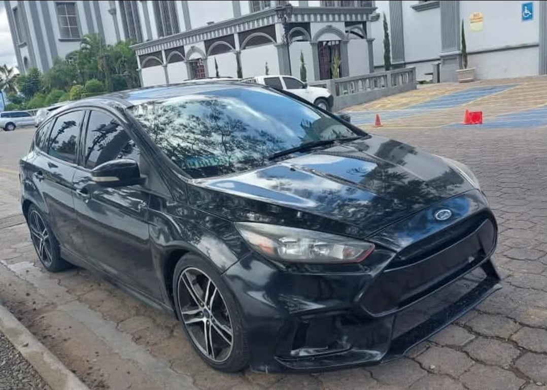 FORD FOCUS 2015