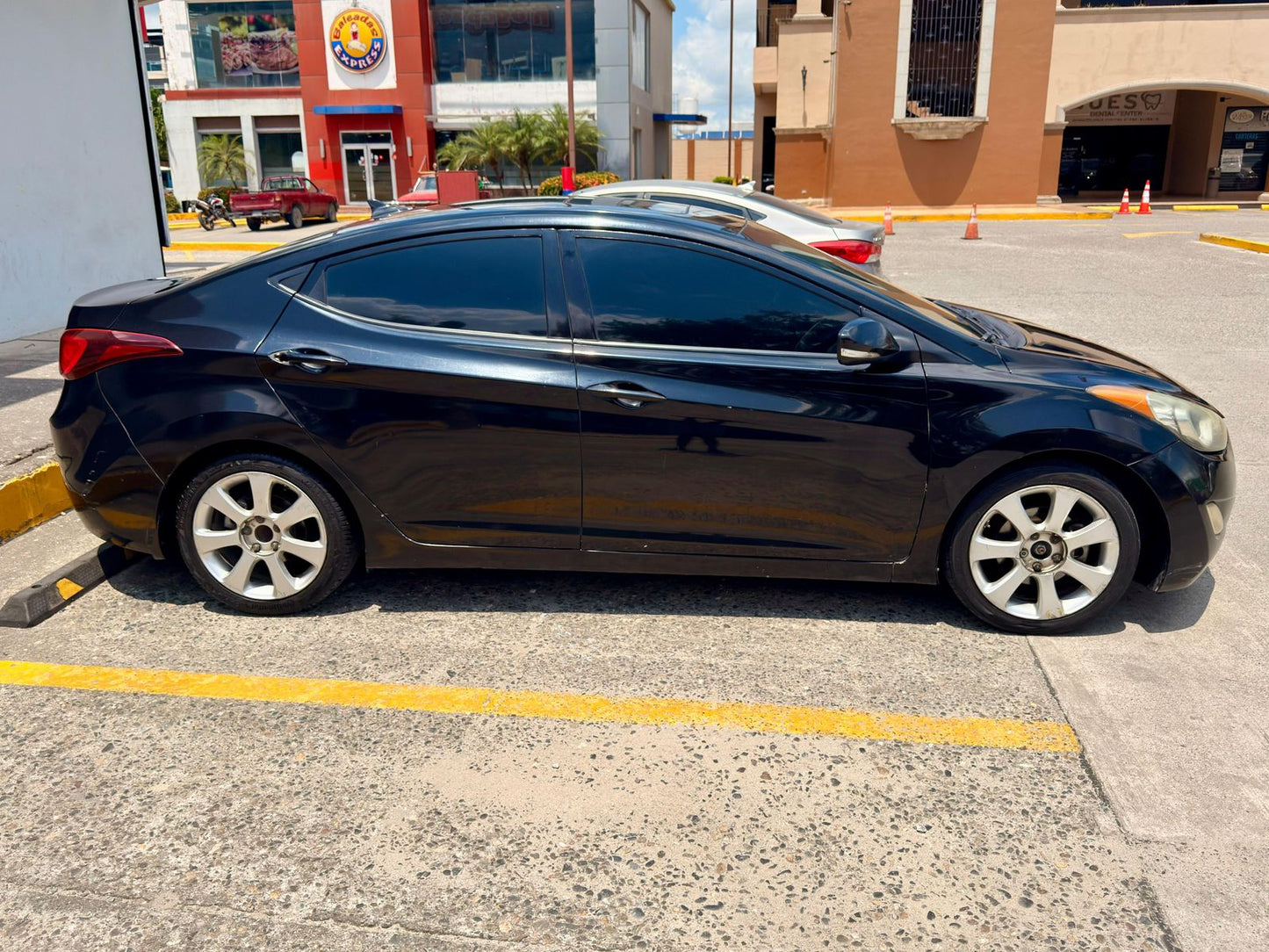 HYUNDAI ELANTRA 2013