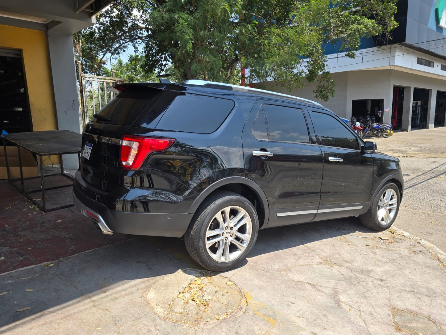 FORD EXPLORER 2016