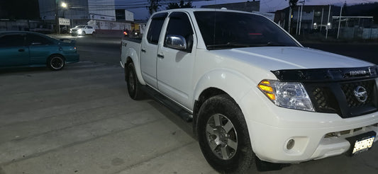 NISSAN FRONTIER 2010