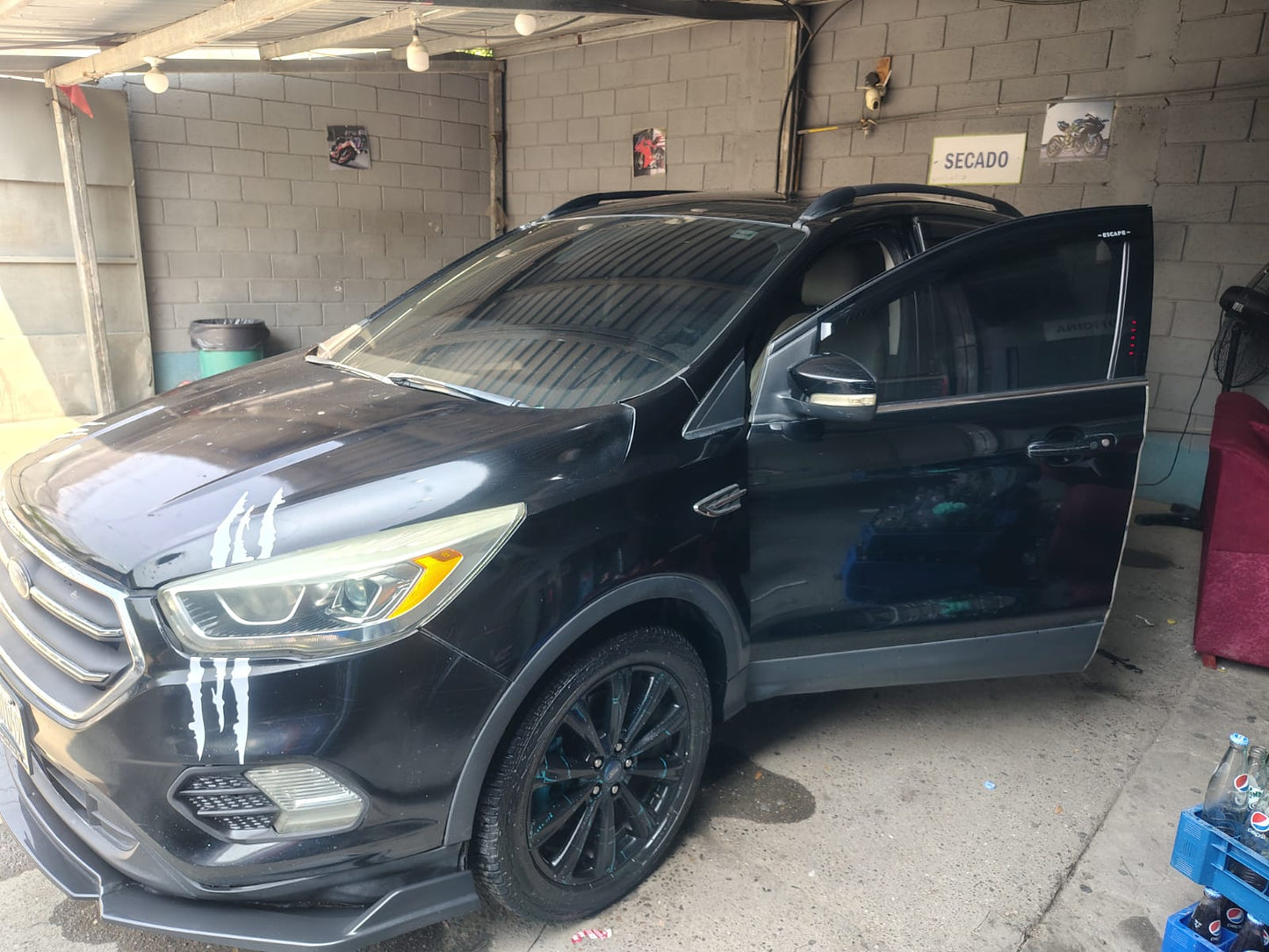 FORD ESCAPE 2017