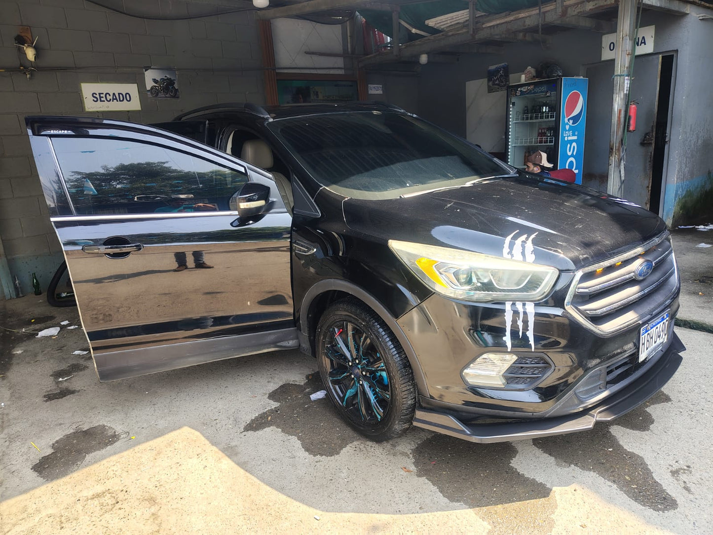 FORD ESCAPE 2017