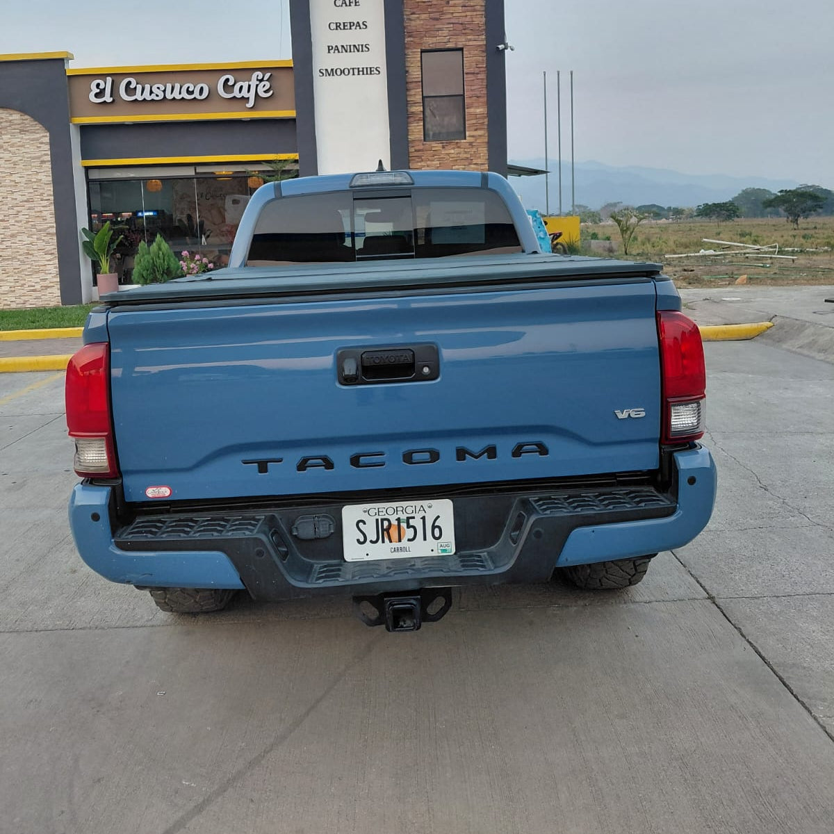 TOYOTA TACOMA 2019