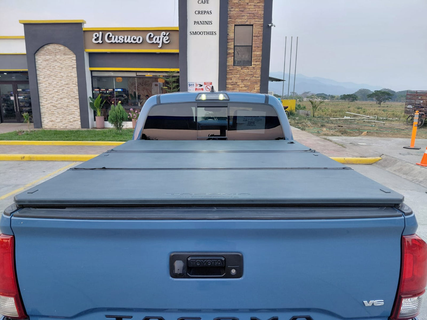 TOYOTA TACOMA 2019