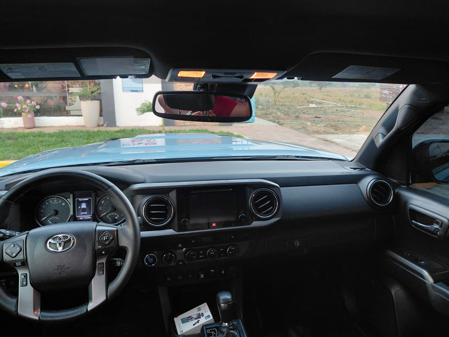 TOYOTA TACOMA 2019