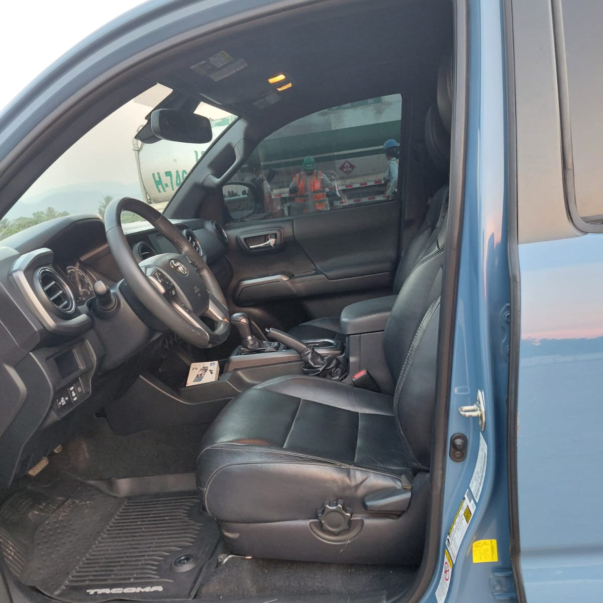 TOYOTA TACOMA 2019