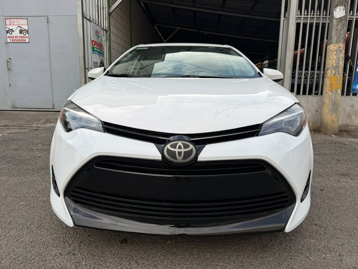 TOYOTA COROLLA 2018
