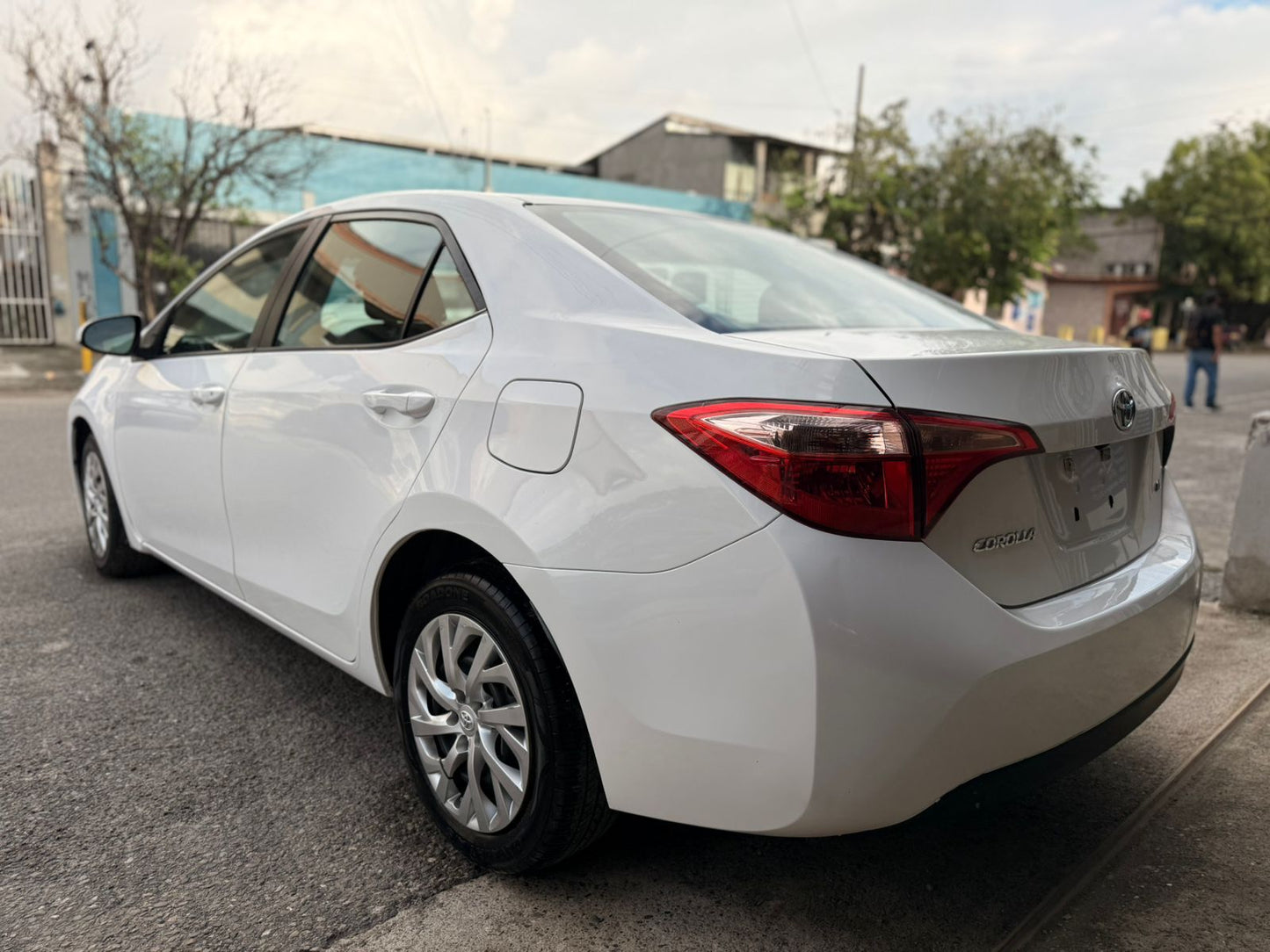 TOYOTA COROLLA 2018