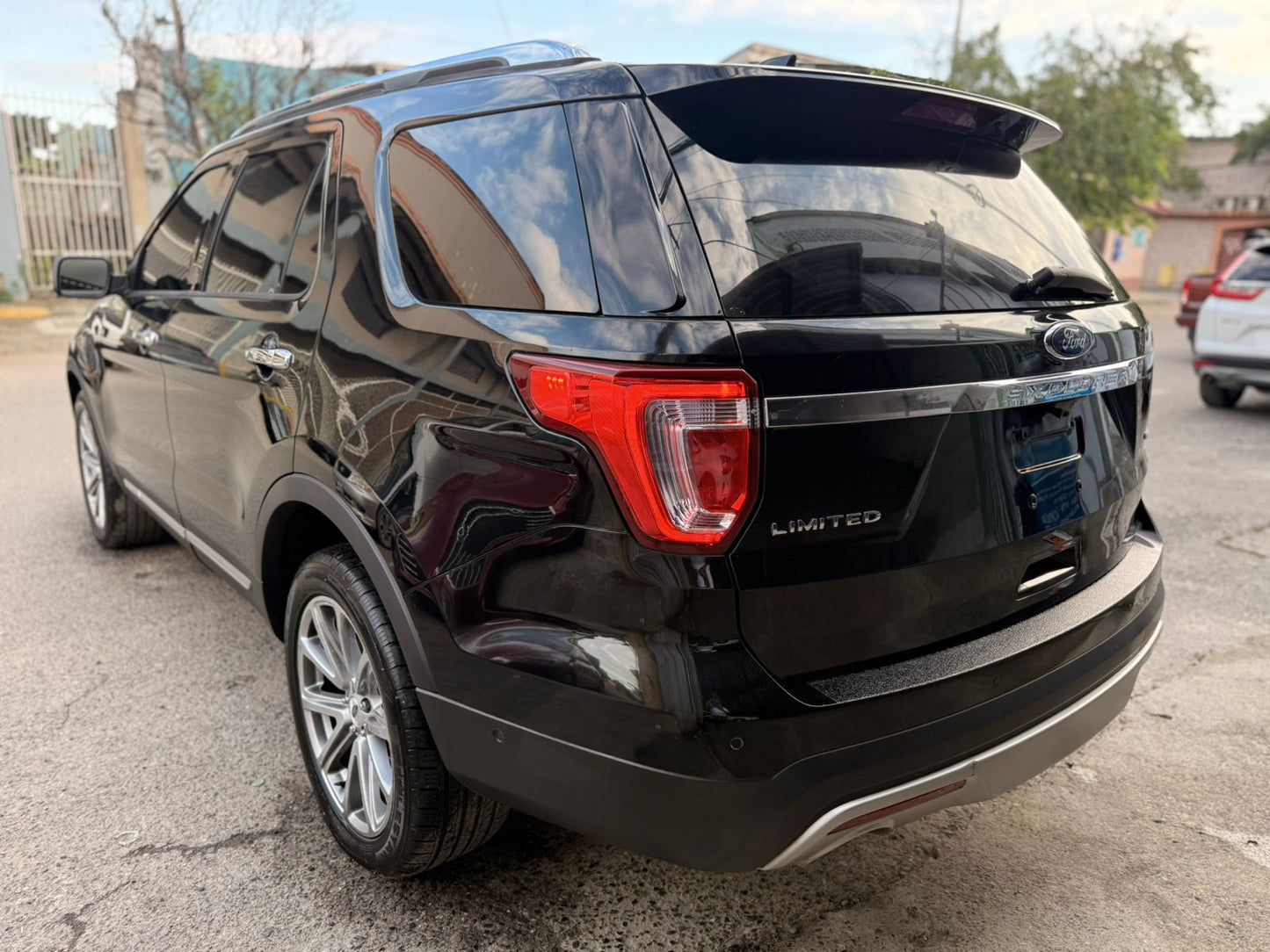 FORD EXPLORER 2017