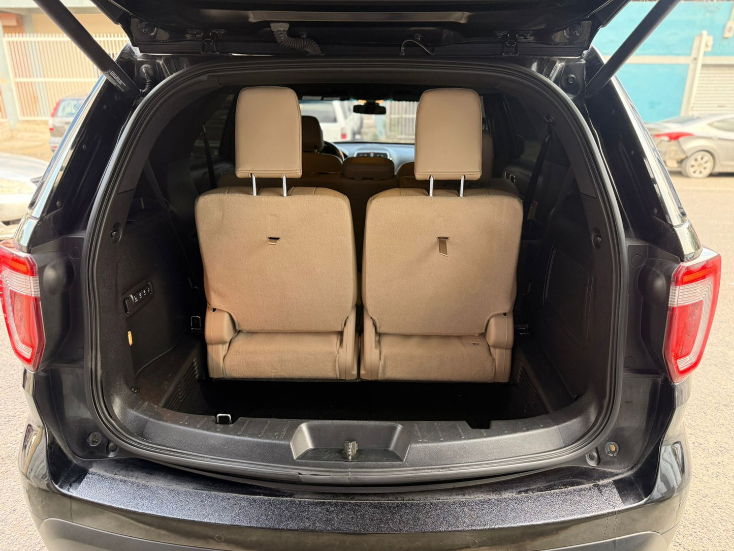 FORD EXPLORER 2017