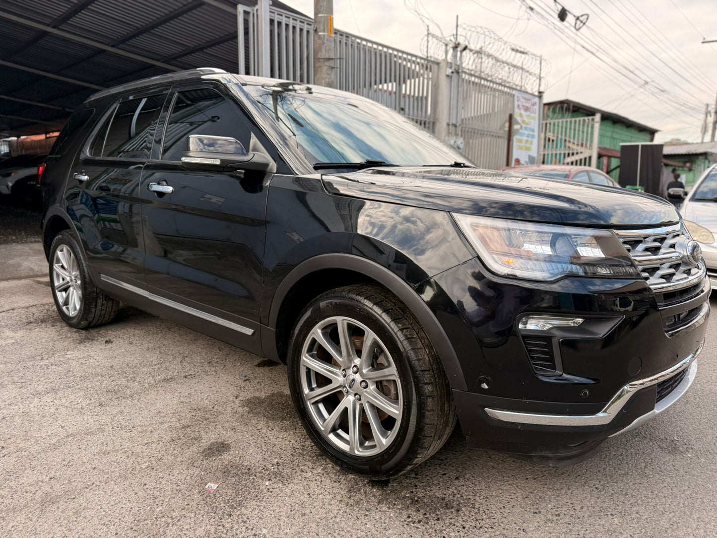 FORD EXPLORER 2017