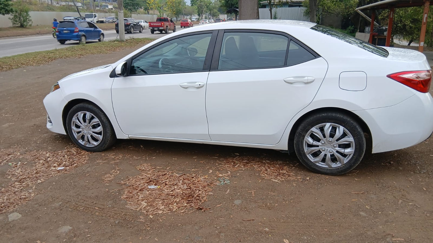 TOYOTA COROLLA 2018