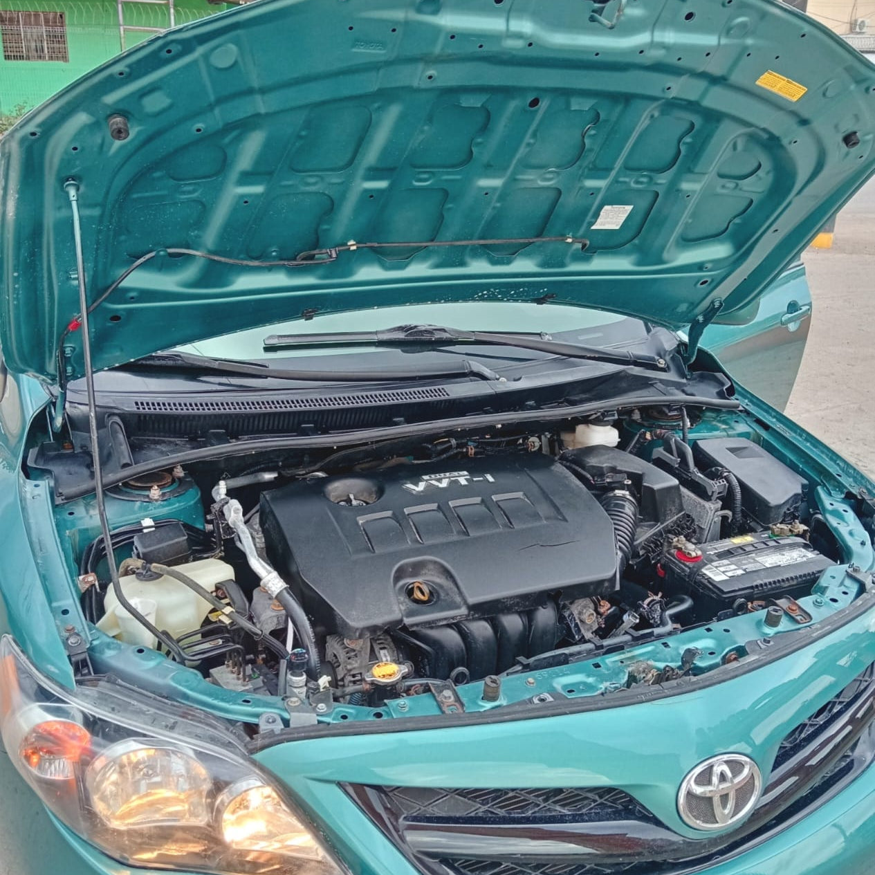 TOYOTA COROLLA 2010