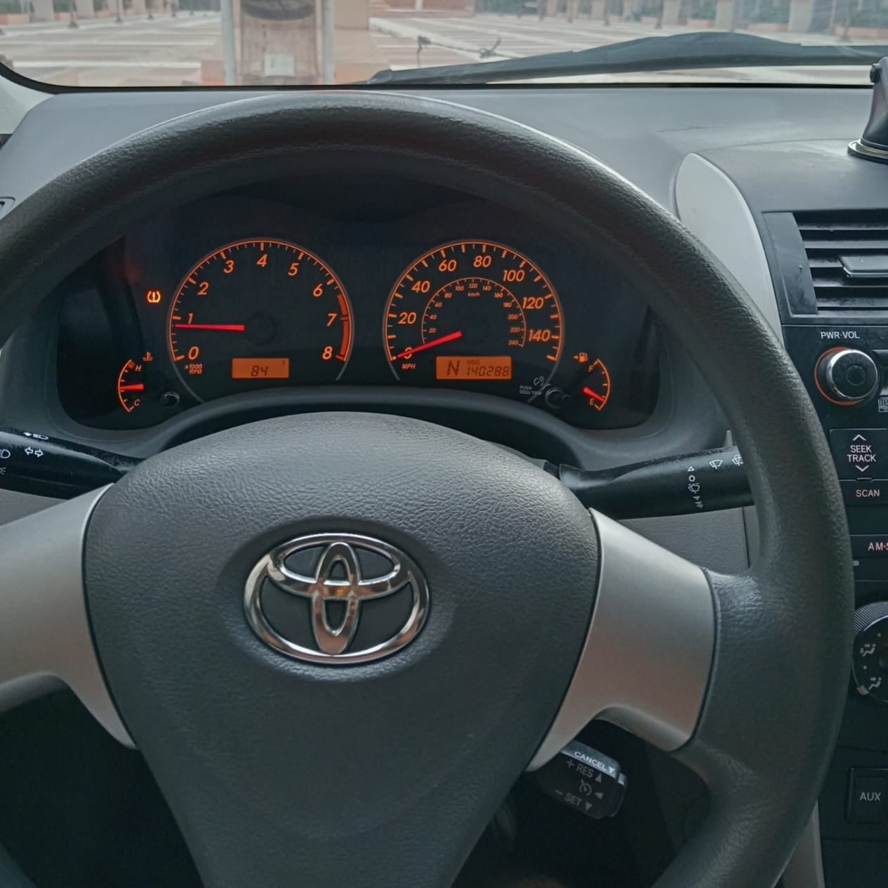 TOYOTA COROLLA 2010