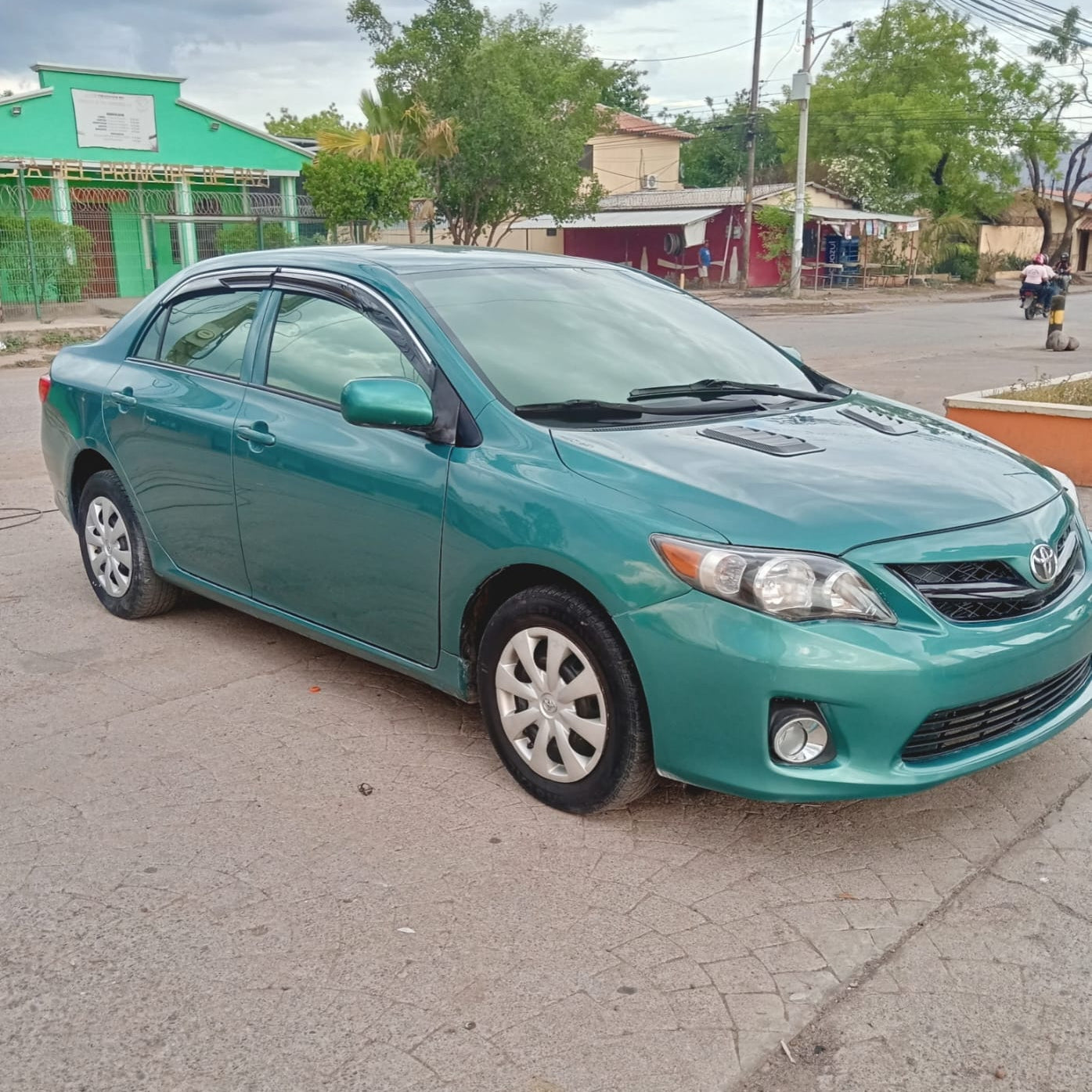 TOYOTA COROLLA 2010